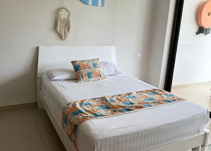 Luxury Golf , Club Access , 2br 3ba ,corasol Apartment